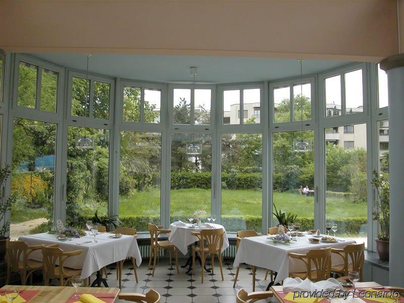 ODELYA Hotel&Naturgarten Basel City Restaurant foto